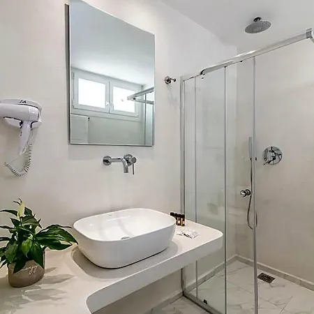 Nama Hotel Tinos Hotel