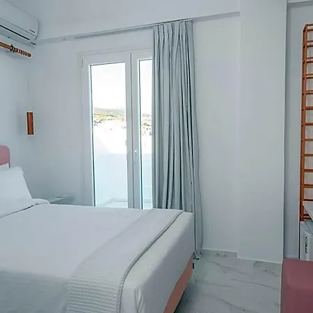 Nama Hotel Tinos